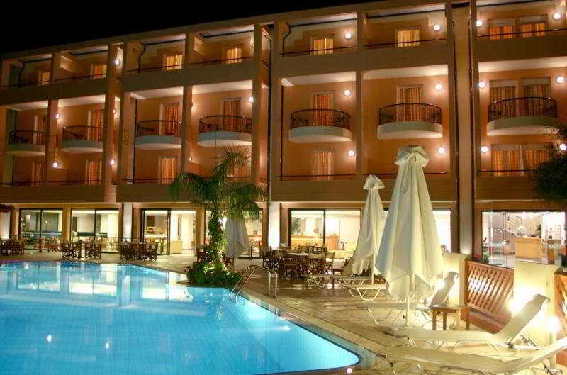 Hotel Flisvos Royal & 4*